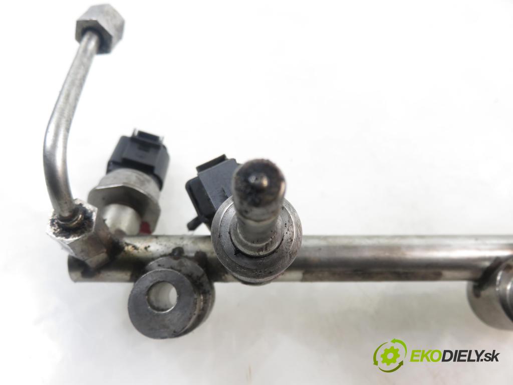 VW PASSAT B6 Variant (3C5) KOMBI 2006 184,00 3.2 FSI 4motion - AXZ 3168,00 Lišta vstrekovacia 03H906036A ; 03H133317B (Vstrekovacia lišta)