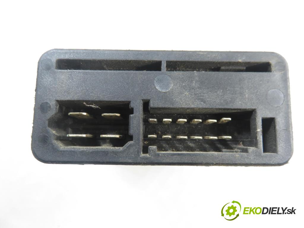 VW TRANSPORTER IV Platforma / podwozie (70E, 70L, 70M, 7DE, 7DL KABINA/PLATFORMA 1993 57,00 2.4 D 78 - AAB 2370,00 Webasto D3LC ; 25182201 (Webasto (nezávislé kúrenie))