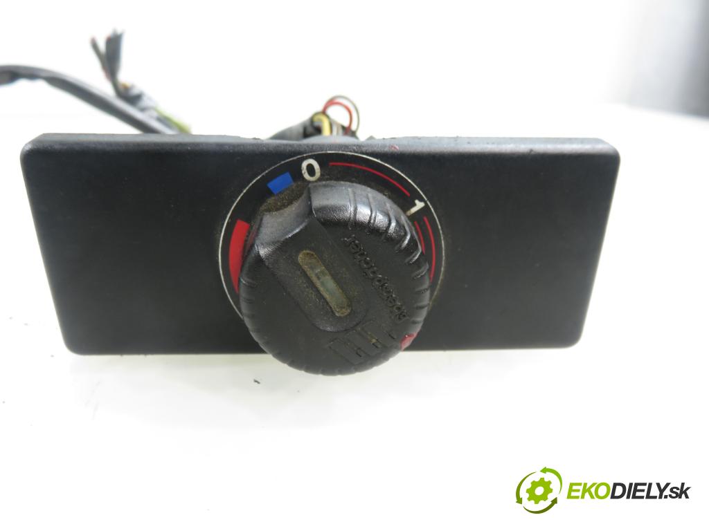 VW TRANSPORTER IV Platforma / podwozie (70E, 70L, 70M, 7DE, 7DL KABINA/PLATFORMA 1993 57,00 2.4 D 78 - AAB 2370,00 Webasto D3LC ; 25182201 (Webasto (nezávislé kúrenie))