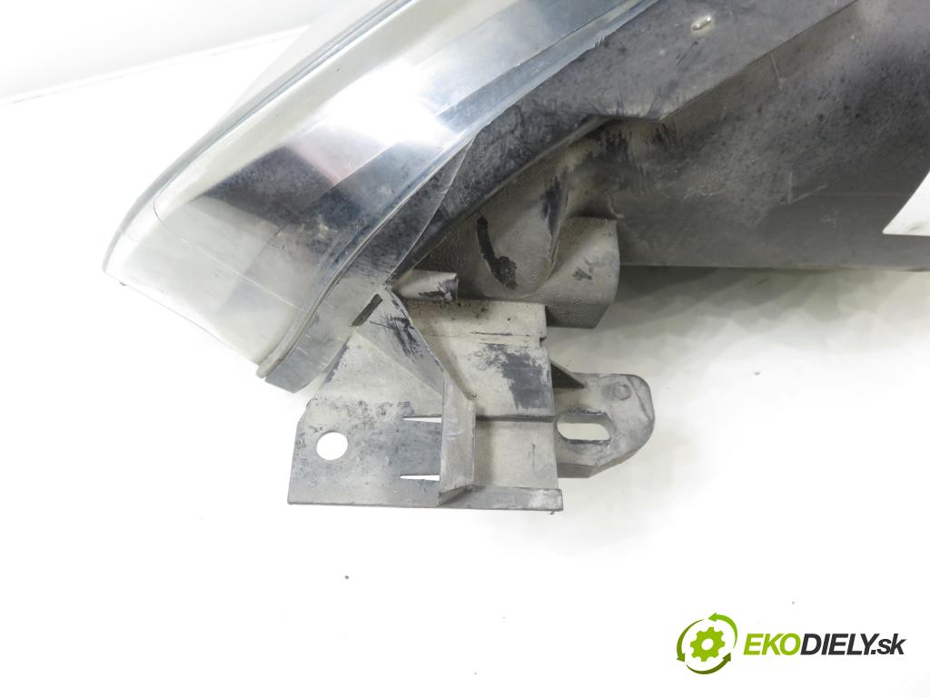 CITROEN C4 Picasso I (UD_) MINIVAN 2010 80,00 1.6 HDi 16V 109 - 9HZ 1560,00 Svetlo PP 16298400