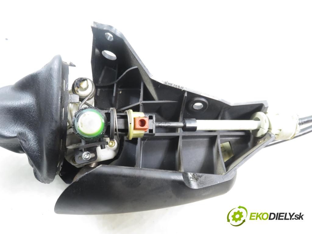 RENAULT MASTER II Skrzynia (FD) FURGON 2006 66,00 2.2 dCI 90 - G9T 750 2188,00 ZVEDÁK: 8200201293