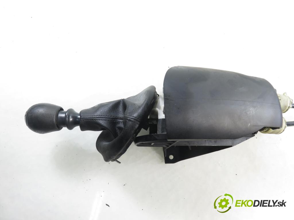 RENAULT MASTER II Skrzynia (FD) FURGON 2006 66,00 2.2 dCI 90 - G9T 750 2188,00 ZVEDÁK: 8200201293