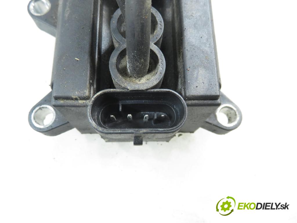 RENAULT CLIO II (BB_, CB_) HB 2003 55,00 1.2 16V 75 - D4F 712 1149,00 Cievka zapaľovacia CE20018