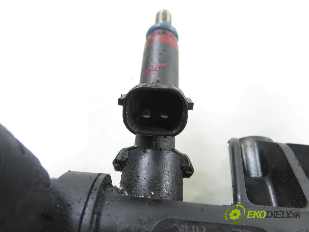 VW POLO (9N_) HB 2003 40,00 1.2 6V 54 - AWY 1198,00 lišta vstřikovací 03D906031C ; 03D133329A ; 03D133319C (Vstřikovací lišta)