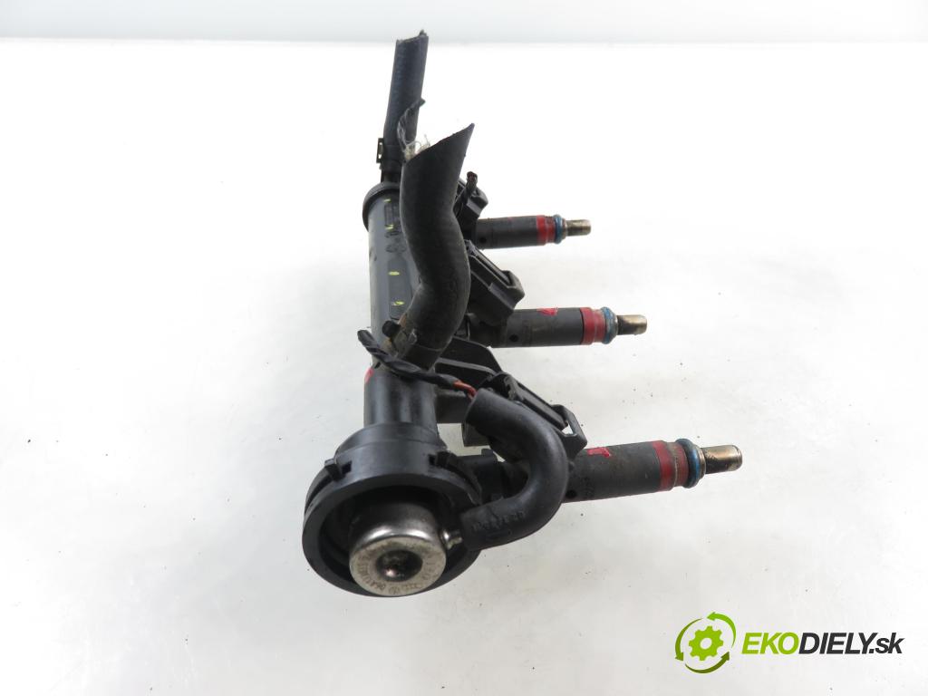 VW POLO (9N_) HB 2003 40,00 1.2 6V 54 - AWY 1198,00 lišta vstřikovací 03D906031C ; 03D133329A ; 03D133319C (Vstřikovací lišta)