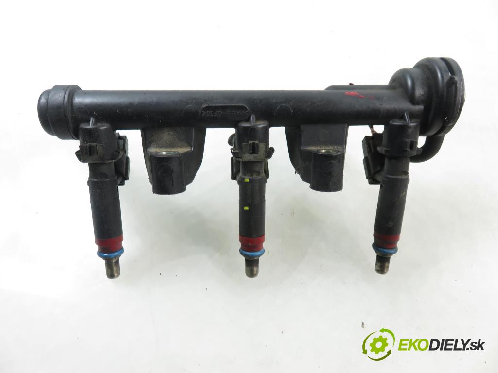 VW POLO (9N_) HB 2003 40,00 1.2 6V 54 - AWY 1198,00 lišta vstřikovací 03D906031C ; 03D133329A ; 03D133319C (Vstřikovací lišta)