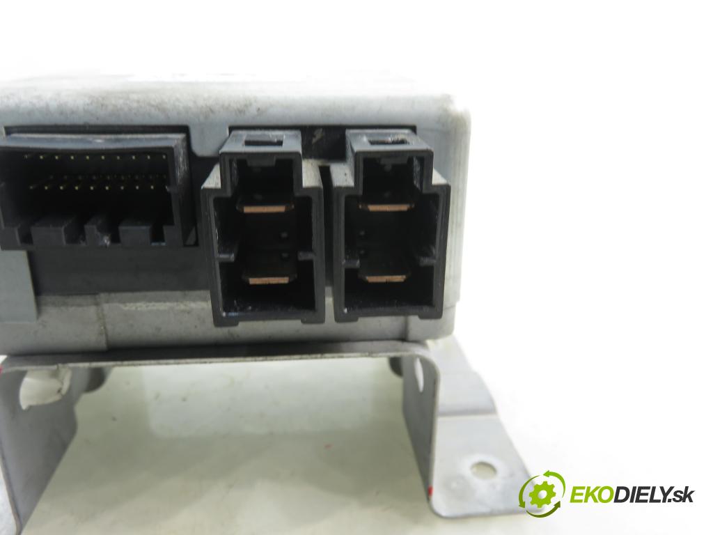 SUZUKI SWIFT III (MZ, EZ) HB 2010 68,00 1.3 4x4 (RS 413) - M13A 1328,00 Riadiaca jednotka servočerpadlo 3872073K10 (Riadiaca jednotka)