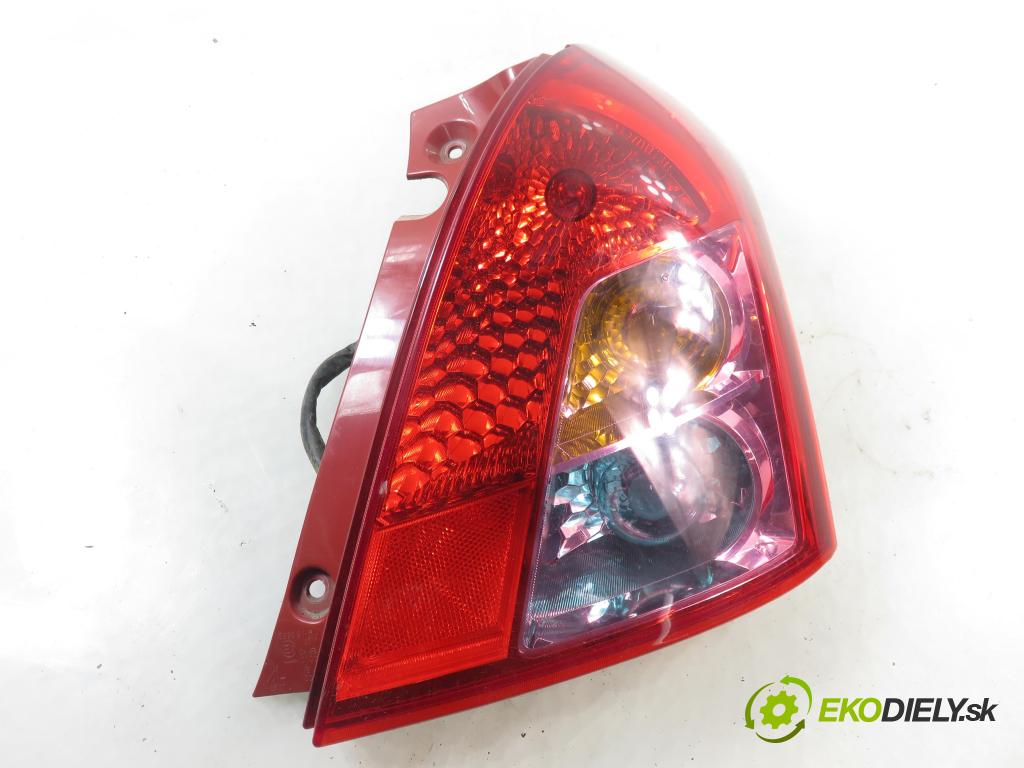 SUZUKI SWIFT III (MZ, EZ) HB 2010 68,00 1.3 4x4 (RS 413) - M13A 1328,00 Svetlo pravé zadné