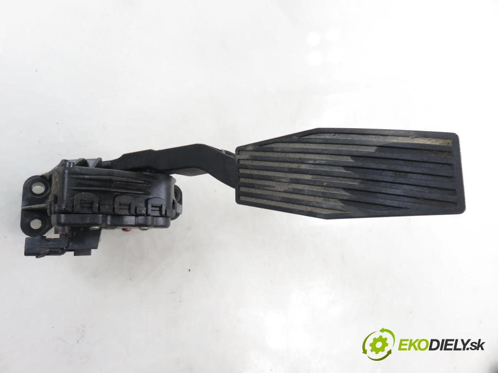 OPEL ASTRA G liftback (T98) HB 2002 66,00 1.4 16V - Z 14 XE 1389,00 Potenciometer plynu 9157998BK ; 6PV00811200 (Potenciometer plynového pedálu)