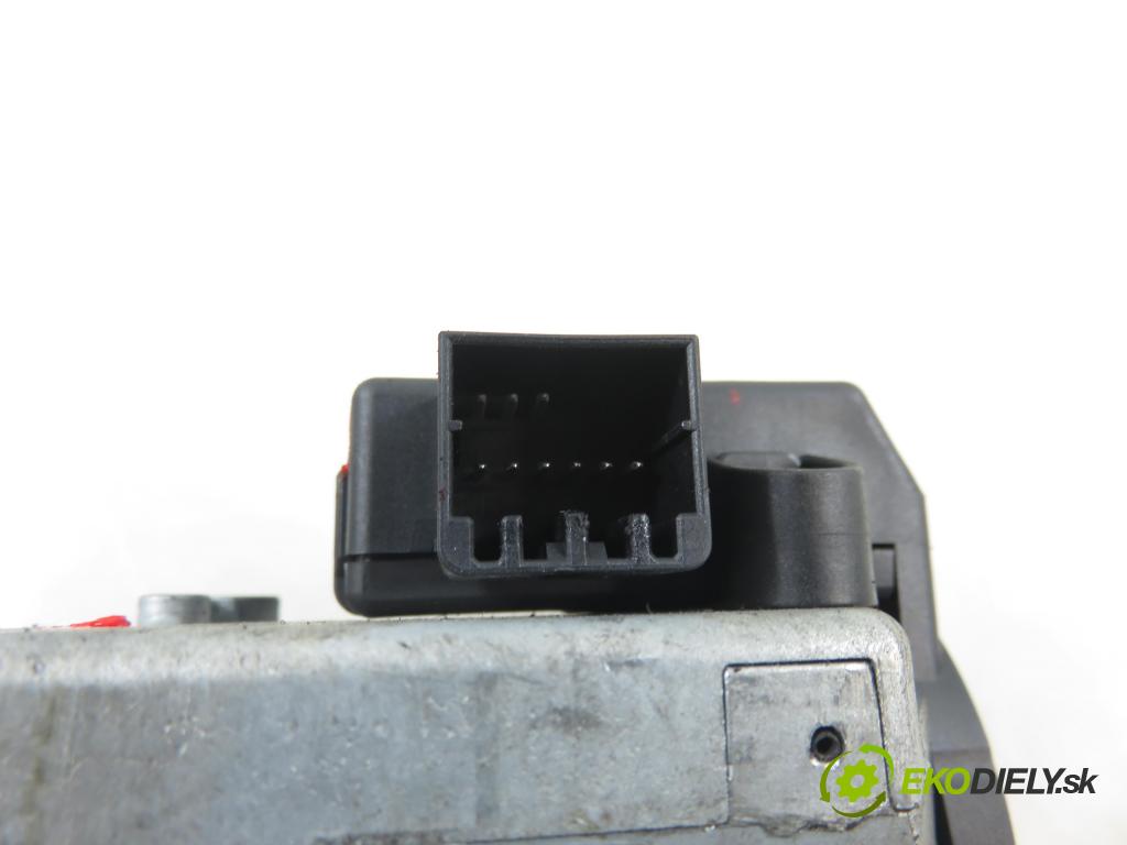 SUZUKI SWIFT III (MZ, EZ) HB 2010 68,00 1.3 4x4 (RS 413) - M13A 1328,00 spinačka 3397062J00 ; 5WK49181 (Spínacia skrinka)