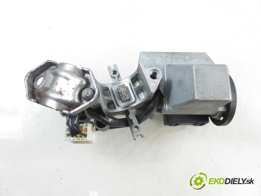 SUZUKI SWIFT III (MZ, EZ) HB 2010 68,00 1.3 4x4 (RS 413) - M13A 1328,00 spinačka 3397062J00 ; 5WK49181 (Spínacia skrinka)