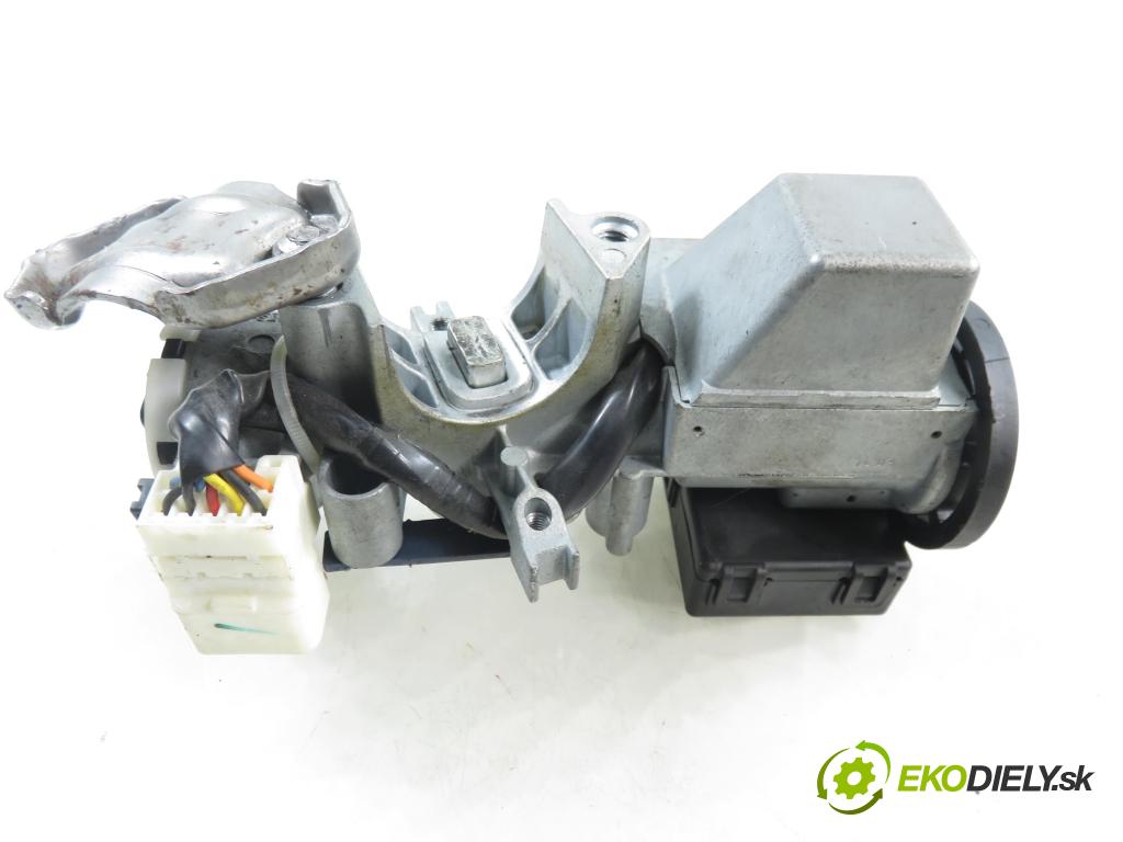 SUZUKI SWIFT III (MZ, EZ) HB 2010 68,00 1.3 4x4 (RS 413) - M13A 1328,00 spinačka 3397062J00 ; 5WK49181 (Spínacia skrinka)