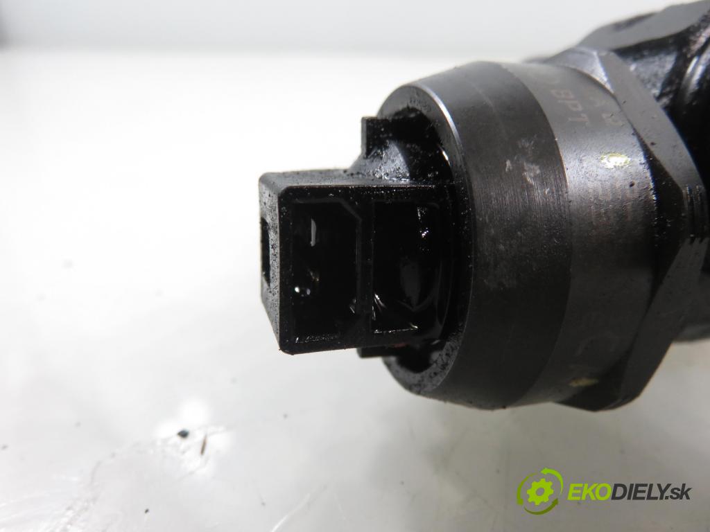 VW POLO (9N_) HB 2002 55,00 1.4 TDI PD 75 - AMF 1422,00 Vstrekovač 038130073AQ ; 0414720213 (Vstrekovač paliva)