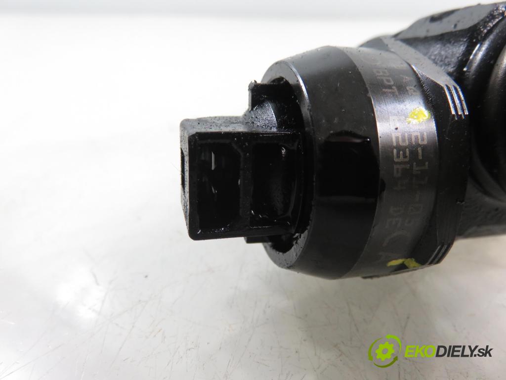 VW POLO (9N_) HB 2002 55,00 1.4 TDI PD 75 - AMF 1422,00 Vstrekovač 038130073AQ ; 0414720213 (Vstrekovač paliva)