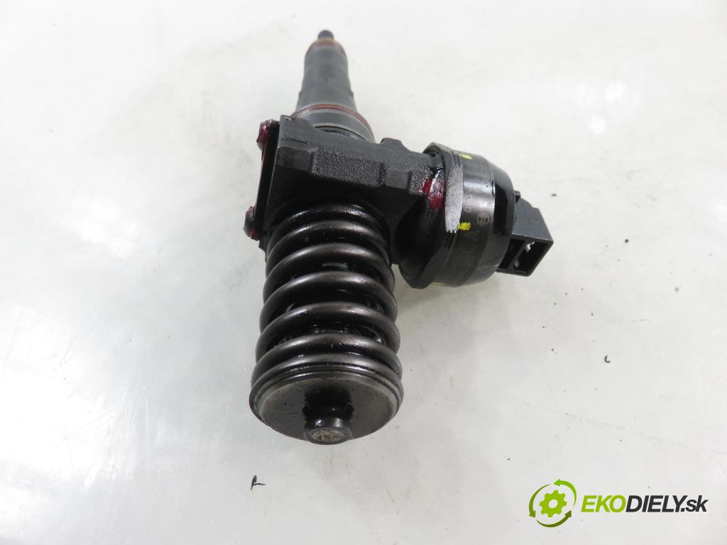 VW POLO (9N_) HB 2002 55,00 1.4 TDI PD 75 - AMF 1422,00 Vstrekovač 038130073AQ ; 0414720213 (Vstrekovač paliva)