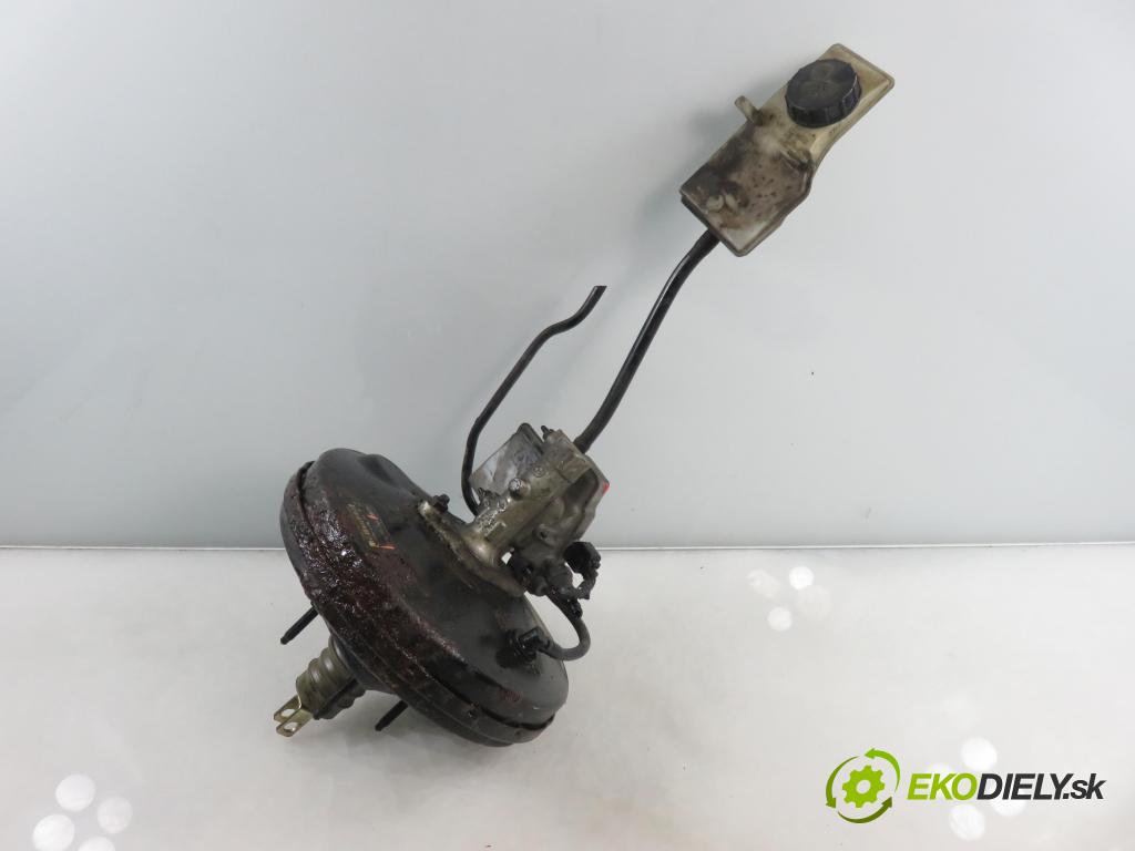 FORD FOCUS C-MAX (DM2) MINIVAN 2004 80,00 1.6 TDCi 109 - G8DA 1560,00 Posilovač 3M512B195AH (Servočerpadlo)