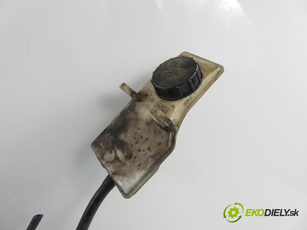 FORD FOCUS C-MAX (DM2) MINIVAN 2004 80,00 1.6 TDCi 109 - G8DA 1560,00 Posilovač 3M512B195AH (Servočerpadlo)