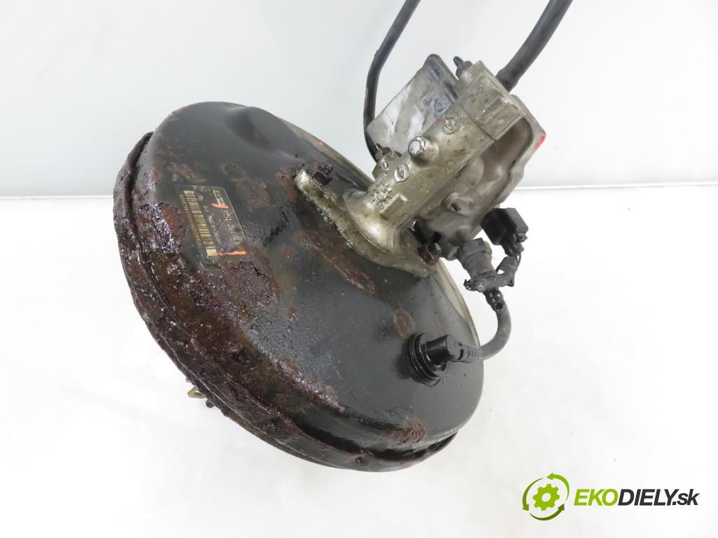 FORD FOCUS C-MAX (DM2) MINIVAN 2004 80,00 1.6 TDCi 109 - G8DA 1560,00 Posilovač 3M512B195AH (Servočerpadlo)