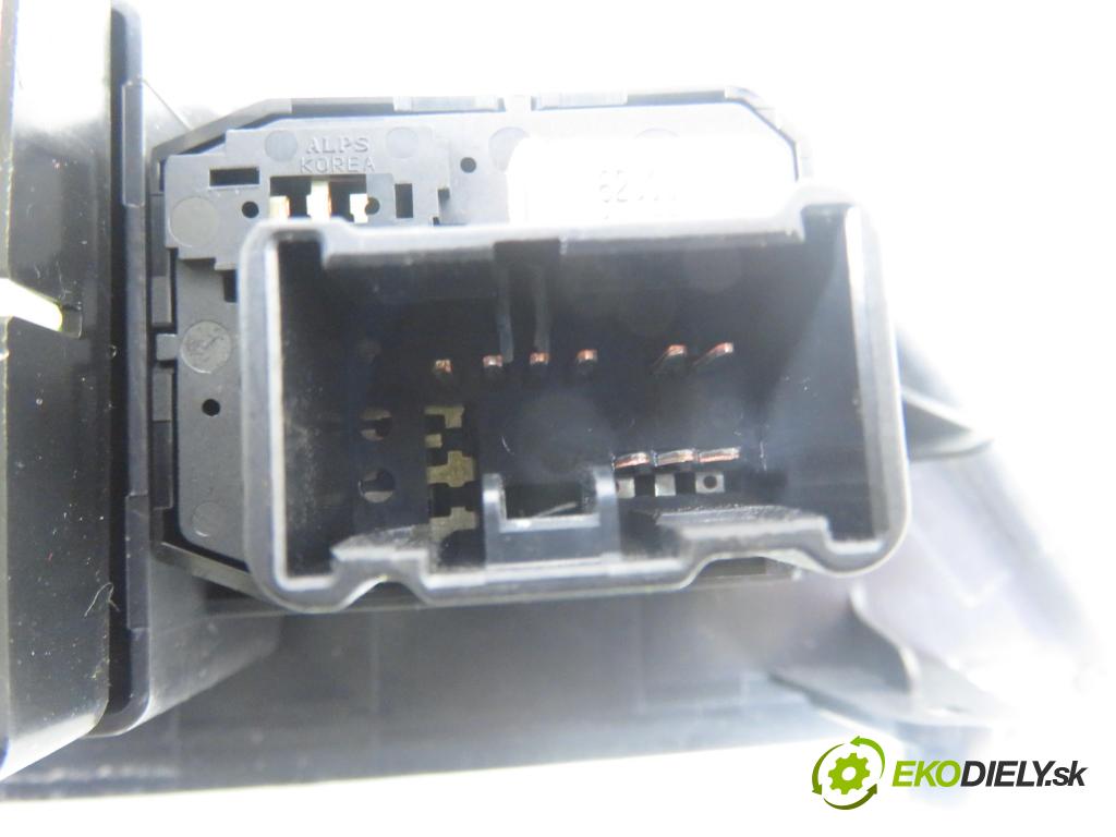 SUZUKI SWIFT III (MZ, EZ) HB 2010 68,00 1.3 4x4 (RS 413) - M13A 1328,00 Panel ovládania okien 62J503177T ; 62J003117T
