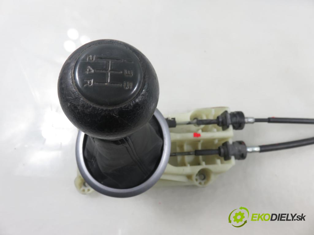 SUZUKI SWIFT III (MZ, EZ) HB 2010 68,00 1.3 4x4 (RS 413) - M13A 1328,00 ZVEDÁK: