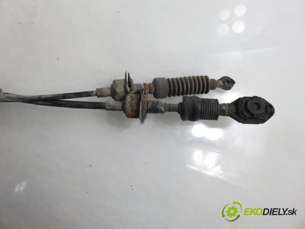 SUZUKI SWIFT III (MZ, EZ) HB 2010 68,00 1.3 4x4 (RS 413) - M13A 1328,00 ZVEDÁK: