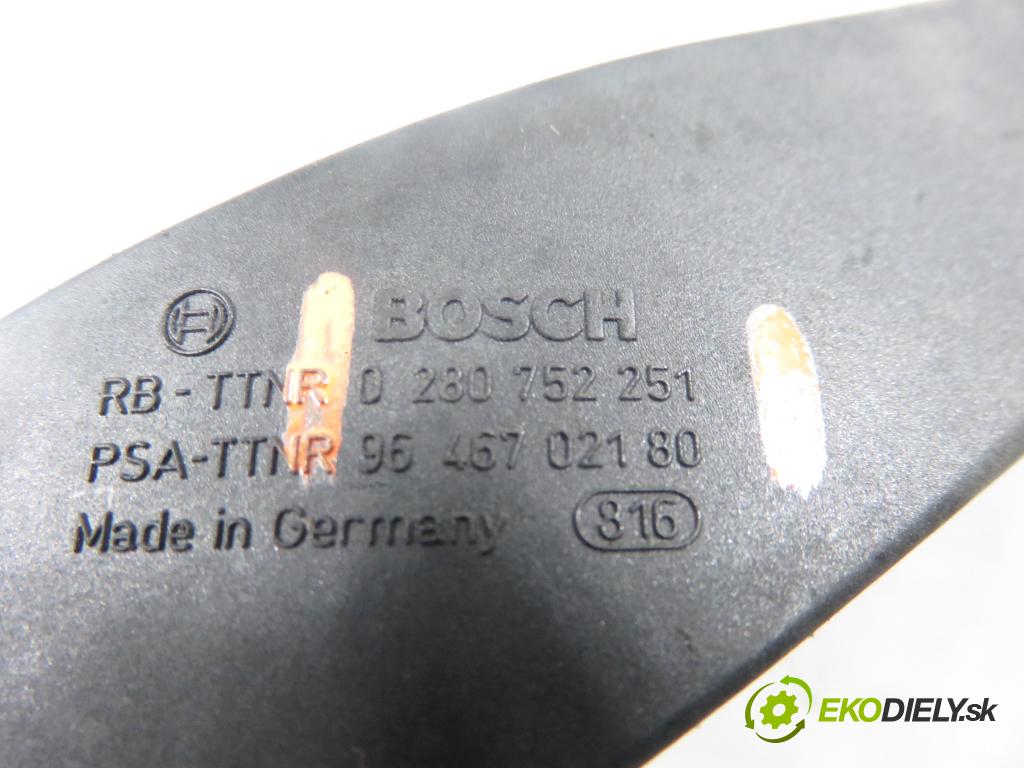 CITROEN C3 I (FC_) HB 2002 54,00 1.4 i - KFV (TU3JP) 1360,00 Potenciometer plynu 0280752251 ; 9646702180 (Potenciometer plynového pedálu)