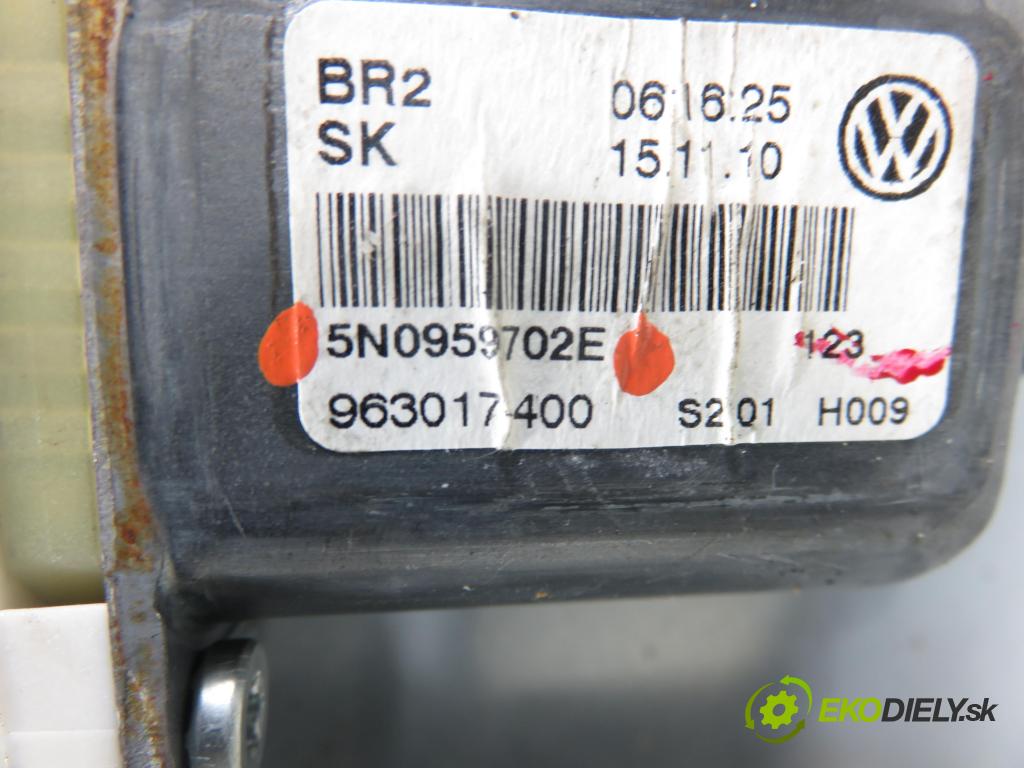 VW TIGUAN (5N_) SUV 2011 103,00 2.0 TDI 4motion - CFFB 1968,00 Mechanizmus okien 5K0959792A ; 5N1837730E ; 5N0959702E