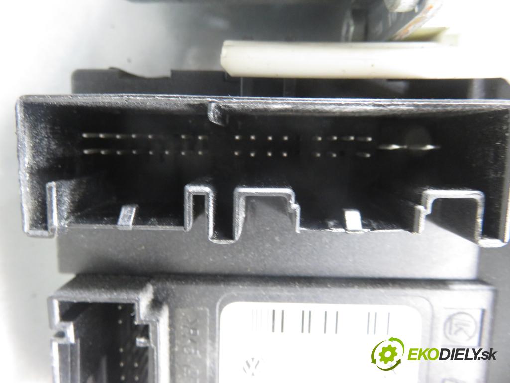 VW TIGUAN (5N_) SUV 2011 103,00 2.0 TDI 4motion - CFFB 1968,00 Mechanizmus okien 5K0959793A ; 5N1837729E ; 5N0959701E