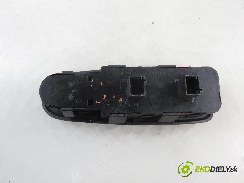 CITROEN C4 Picasso I (UD_) MINIVAN 2010 80,00 1.6 HDi 16V 109 - 9HZ 1560,00 Panel ovládania okien 96639383ZD