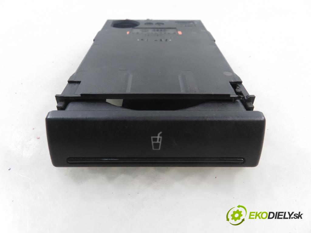 AUDI A6 Avant (4B5, C5) KOMBI 2001 220,00 4.2 quattro - ASG 4172,00 Držiak na nápoje 4B0862534A (Držiak (úchyt) na nápoje)