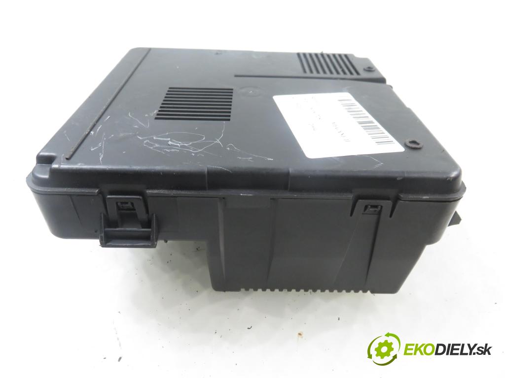 RENAULT MEGANE II (BM0/1_, CM0/1_) HB 2004 0,00 1.5 dCi - K9K 728 1461,00 MODUL BSI S118399300J ; 8200306033A