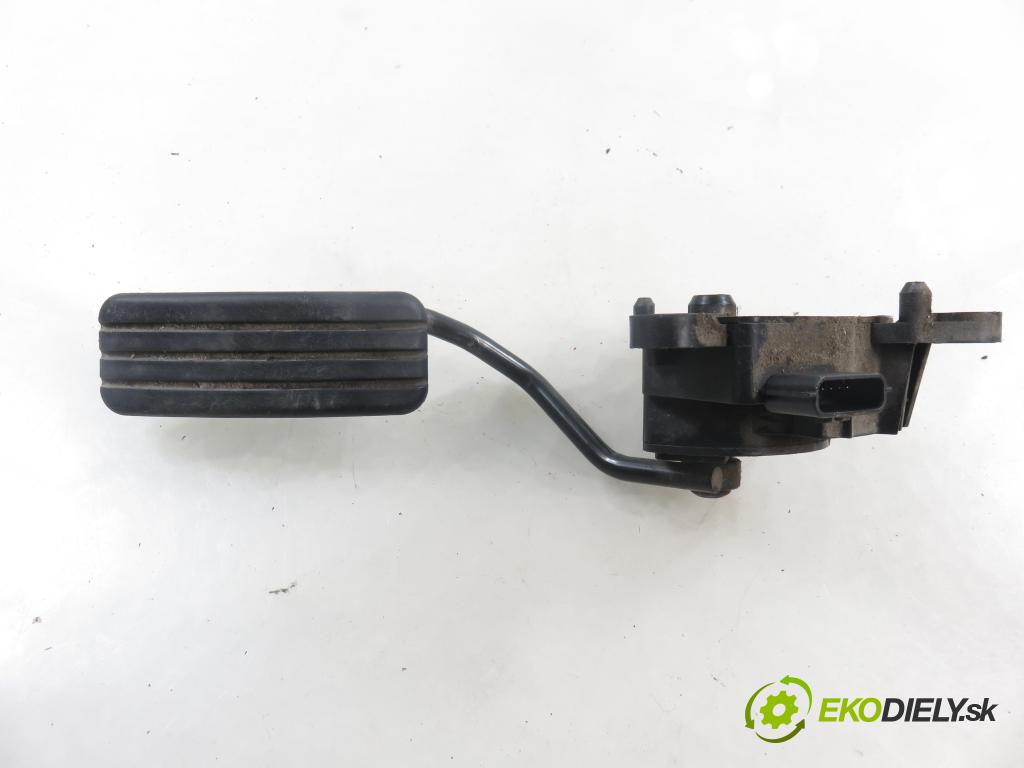 RENAULT MEGANE II (BM0/1_, CM0/1_) HB 2004 0,00 1.5 dCi - K9K 728 1461,00 Potenciometer plynu 8200153268 (Potenciometer plynového pedálu)