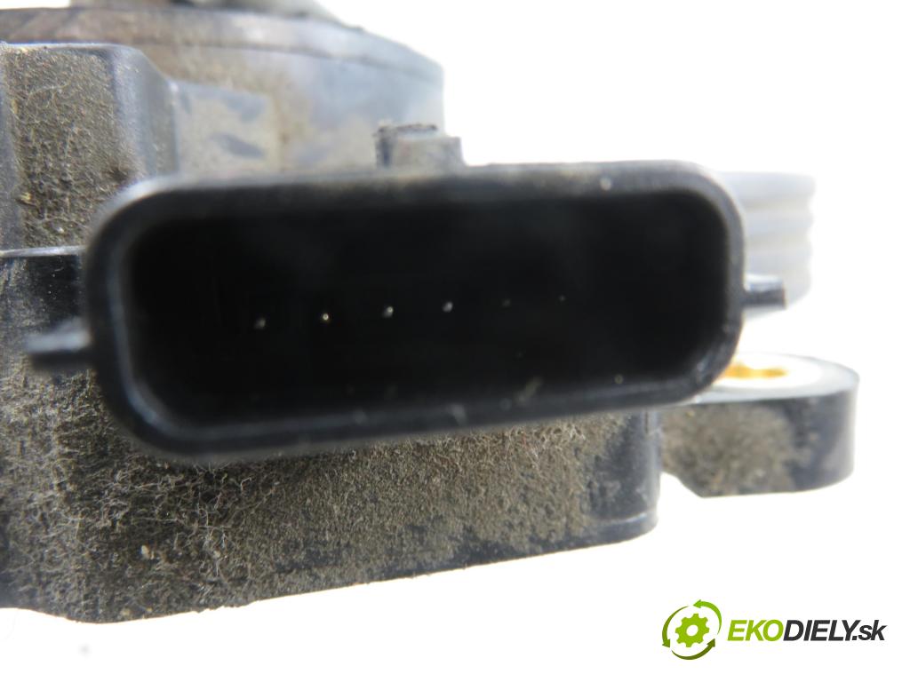 RENAULT MEGANE II (BM0/1_, CM0/1_) HB 2004 0,00 1.5 dCi - K9K 728 1461,00 Potenciometer plynu 8200153268 (Potenciometer plynového pedálu)