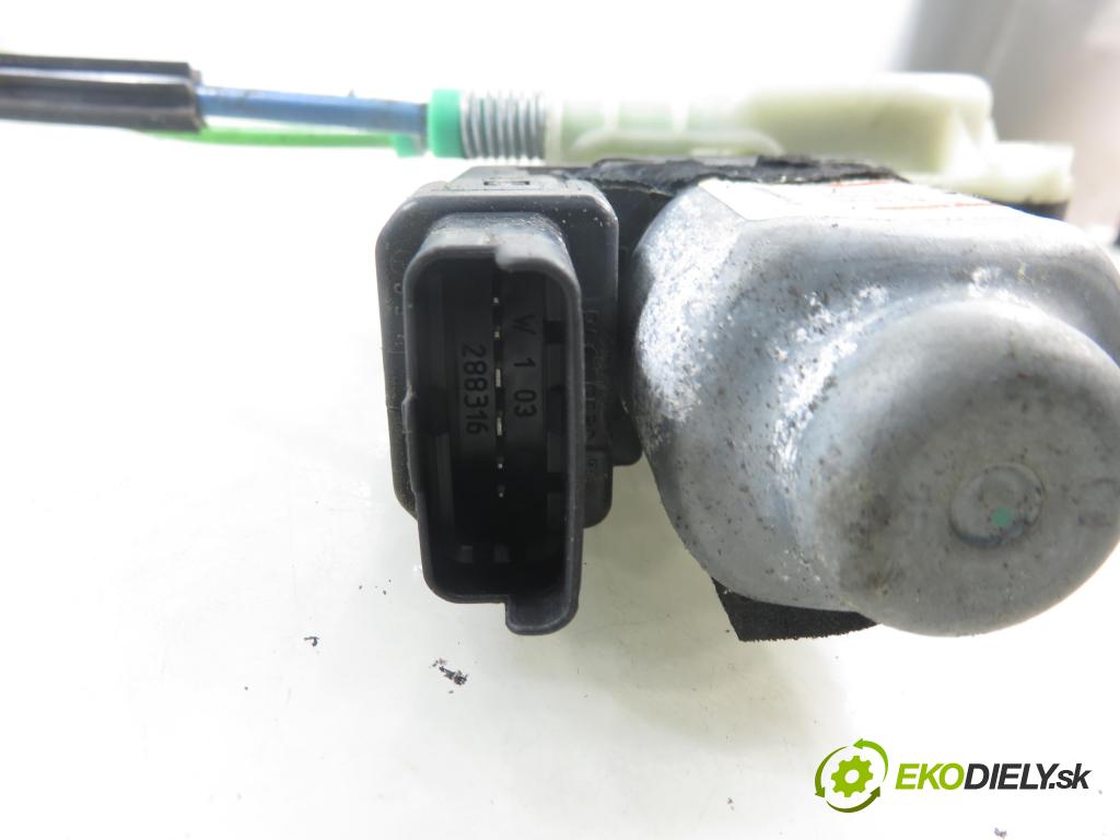 RENAULT MEGANE II (BM0/1_, CM0/1_) HB 2004 0,00 1.5 dCi - K9K 728 1461,00 Mechanizmus okien 400790E