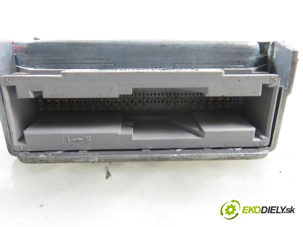 RENAULT CLIO II (BB_, CB_) HB 2003 43,00 1.2 8V 58 - D7F 726 1149,00 MODUL air BAG 0285001537 ; 8200277317