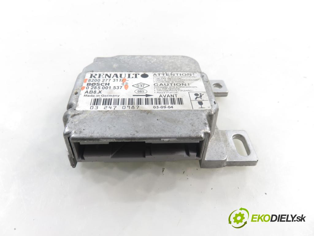 RENAULT CLIO II (BB_, CB_) HB 2003 43,00 1.2 8V 58 - D7F 726 1149,00 MODUL air BAG 0285001537 ; 8200277317