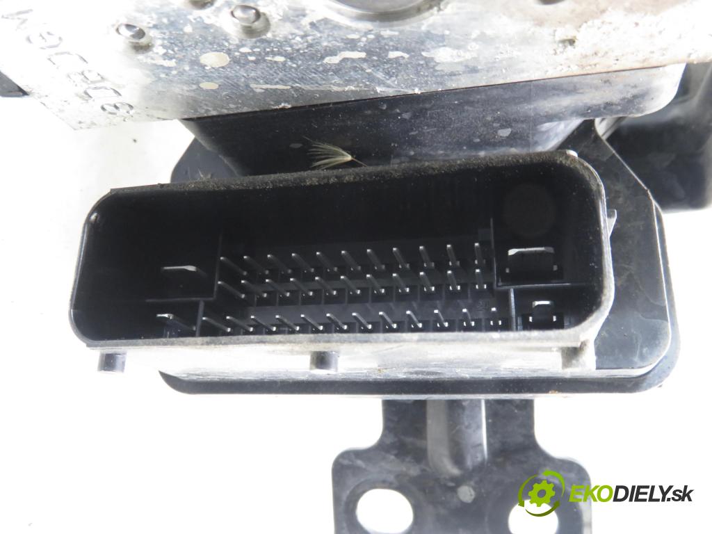 KIA SPORTAGE (SL) SUV 2011 100,00 2.0 CRDi AWD 136 - D4HA 1995,00 Pumpa ABS 589203U310 ; 5WY7F43D (Pumpa ABS)