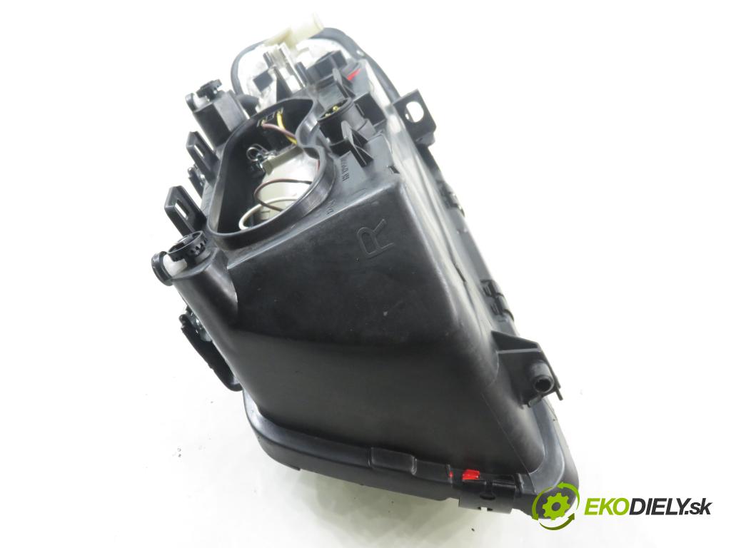 AUDI A3 (8L1) HB 2000 81,00 1.9 TDI 110 - AHF 1896,00 Svetlo PP