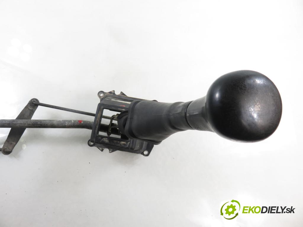 VW TRANSPORTER IV Platforma / podwozie (70E, 70L, 70M, 7DE, 7DL KABINA/PLATFORMA 1998 55,00 2.4 D - AJA 2370,00 ZVEDÁK: