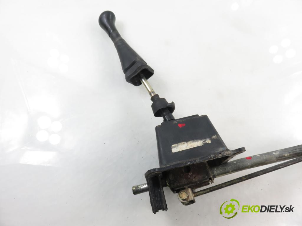 VW TRANSPORTER IV Platforma / podwozie (70E, 70L, 70M, 7DE, 7DL KABINA/PLATFORMA 1998 55,00 2.4 D - AJA 2370,00 ZVEDÁK: