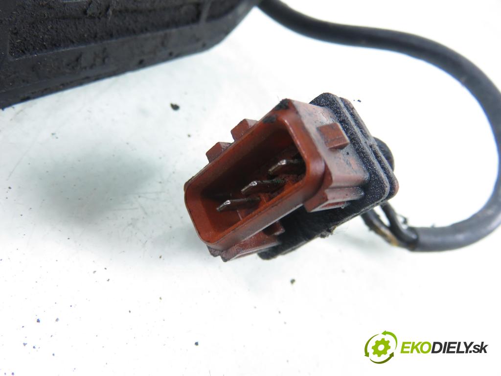 VOLVO 850 Kombi (LW) KOMBI 1997 103,00 2.5 TDI - D 5252 T 2461,00 motorek stěrače svetla PP