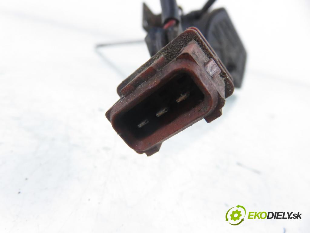 VOLVO 850 Kombi (LW) KOMBI 1997 103,00 2.5 TDI - D 5252 T 2461,00 motorek stěrače svetla LP