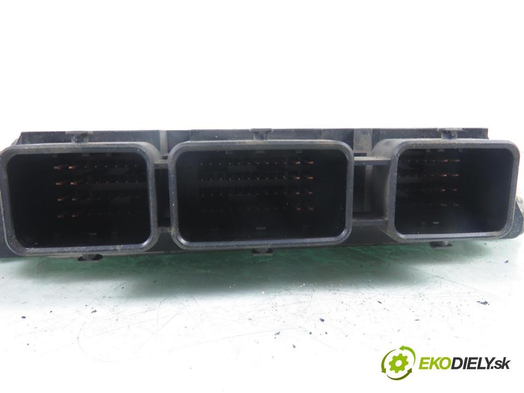 FORD FOCUS C-MAX (DM2) MINIVAN 2004 80,00 1.6 TDCi 109 - G8DA 1560,00 Riadiaca jednotka Motor 3M5112A650MD ; 0281011263