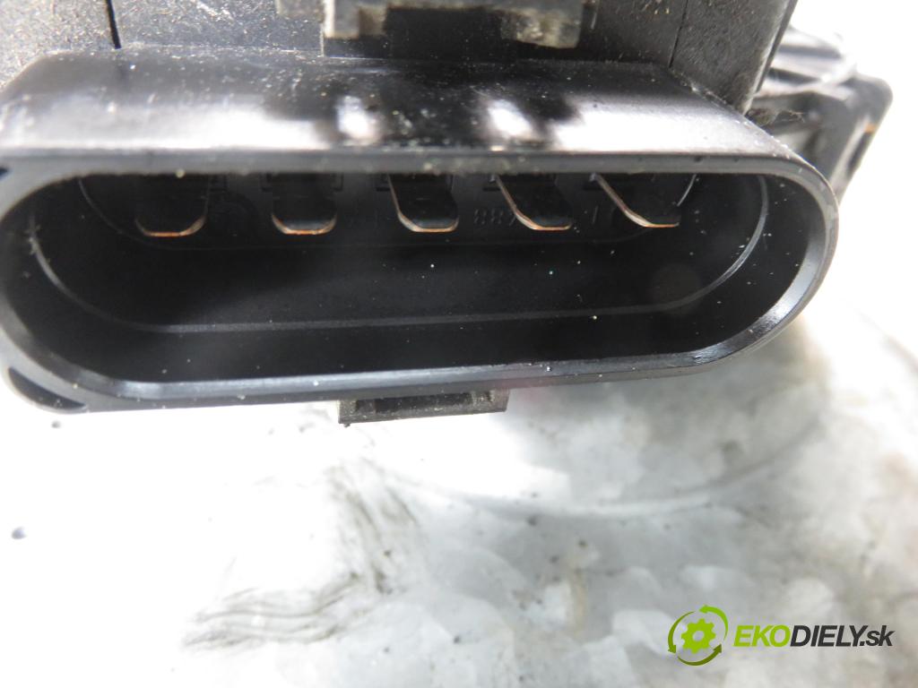 SEAT ALHAMBRA (7V8, 7V9) MINIVAN 1997 66,00 1.9 TDI 90 - AHU 1896,00 Motorček stieračov 7M0959023D ; 95VW17504CC ; 3397020419
