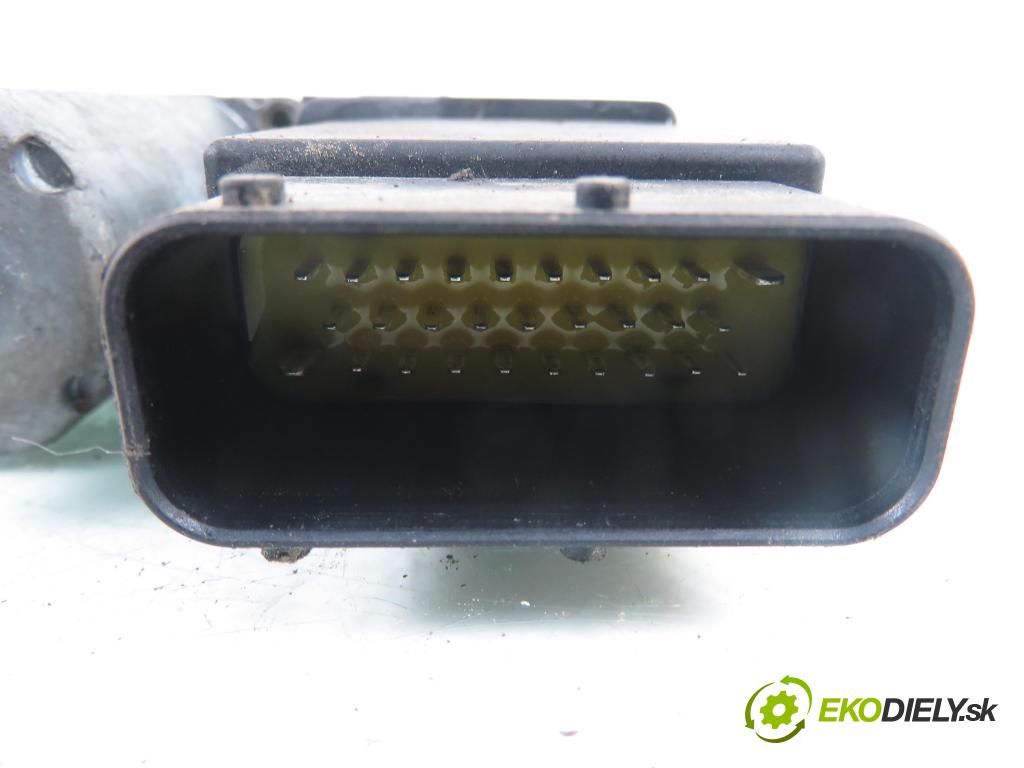 SKODA OCTAVIA I Combi (1U5) KOMBI 2002 66,00 1.9 TDI - AGR 1896,00 Motorček sťahovania okien LP 05074220 ; 104411302 ; 0130821731