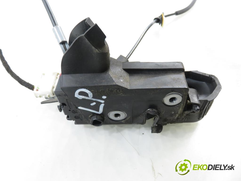 CITROEN C4 I (LC_) HB 2005 66,00 1.6 HDi - 9HX (DV6ATED4) 1560,00 zámok 9683416080