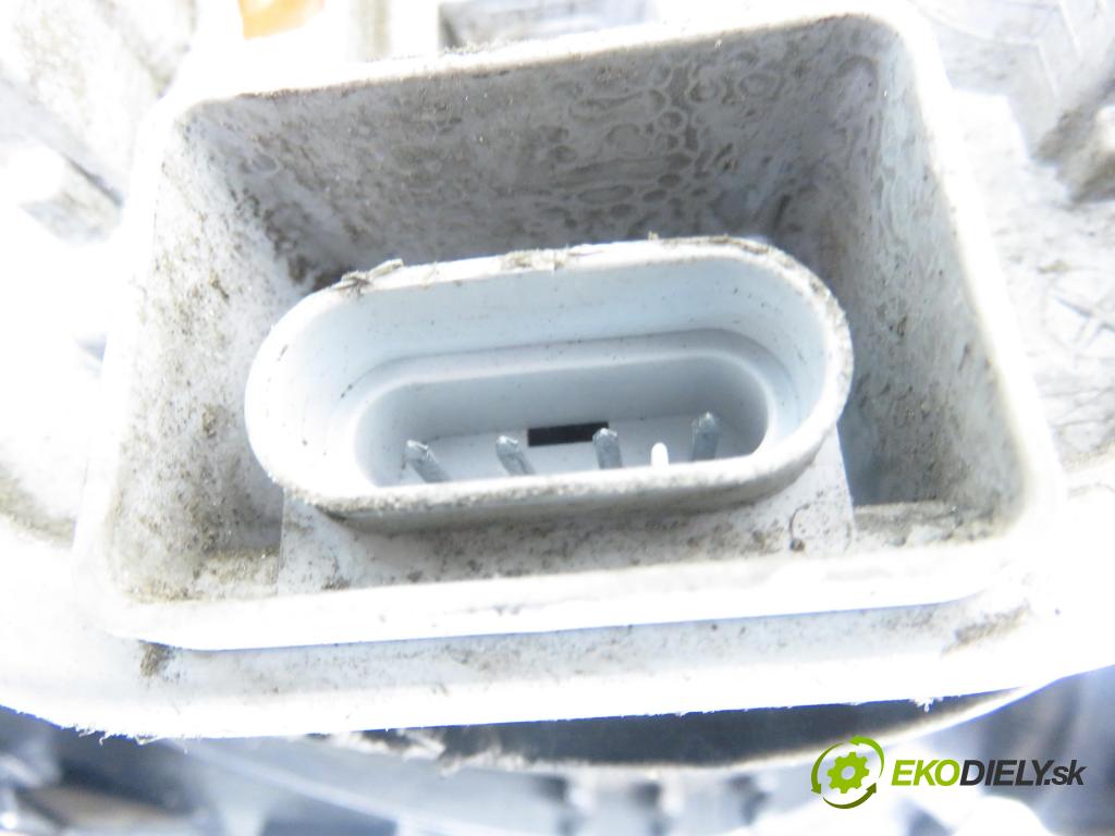 FIAT BRAVO II (198_) HB 2008 88,00 1.9 D Multijet - 192 A8.000 1910,00 Svetlo pravé zadné