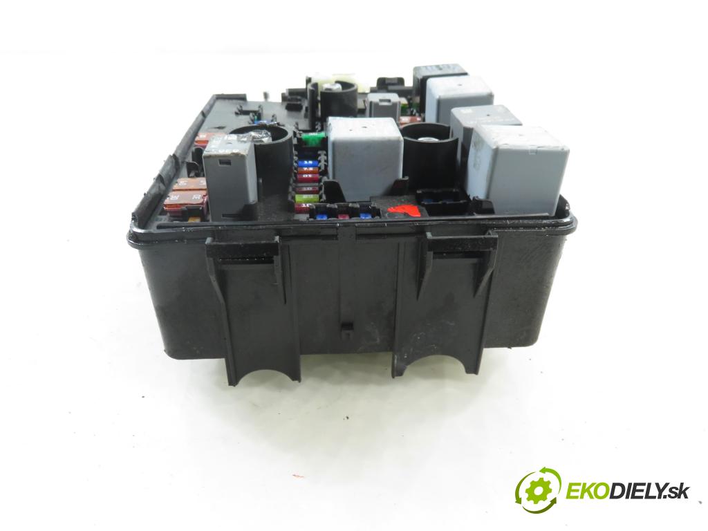 OPEL MOKKA / MOKKA X CROSSOVER 2015 96,00 1.7 CDTI - A 17 DTS 1686,00 Skrinka POJISTKY: 94520912