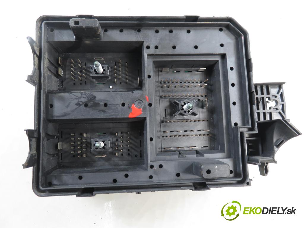 OPEL MOKKA / MOKKA X CROSSOVER 2015 96,00 1.7 CDTI - A 17 DTS 1686,00 Skrinka POJISTKY: 94520912