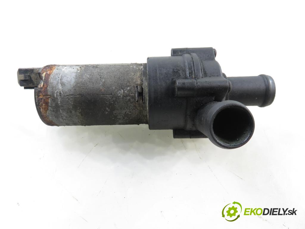 VW LT 28-46 II Platforma / podwozie (2DC, 2DF, 2DG, 2DL, 2DM) KABINA/PLATFORMA 1999 75,00 2.5 TDI - AHD 2461,00 Pumpa vody elektrická 251965561B